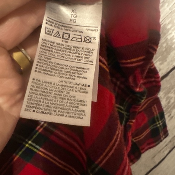 Old Navy Classic Plaid Flannel Shirt Red & Green Tartan | Size XL - Picture 4 of 6